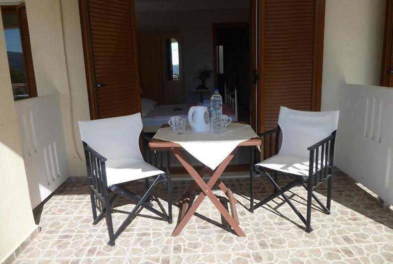 Anesis Apartments Agia Marina  Ngoại thất bức ảnh