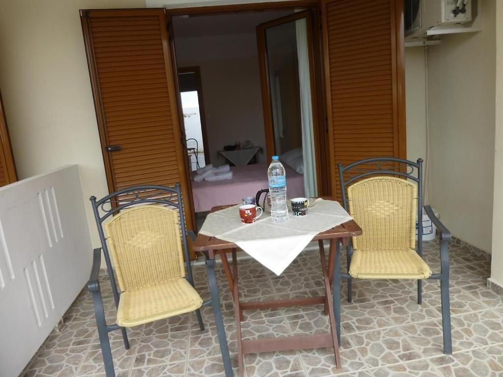 Anesis Apartments Agia Marina  Ngoại thất bức ảnh