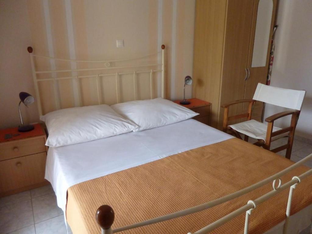 Anesis Apartments Agia Marina  Ngoại thất bức ảnh