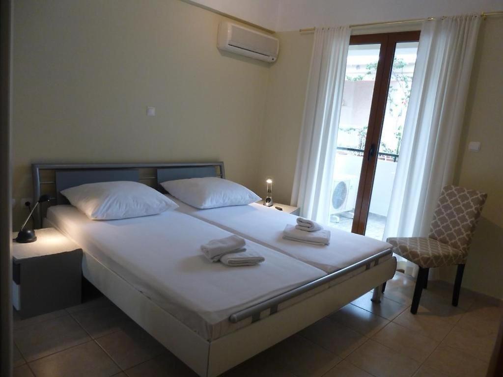 Anesis Apartments Agia Marina  Ngoại thất bức ảnh